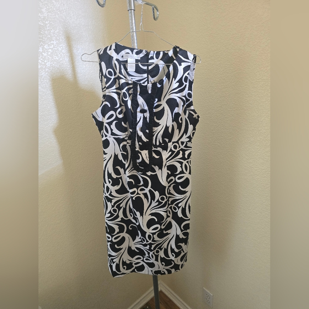 London Times Sleeveless Back Zip  Up Dress